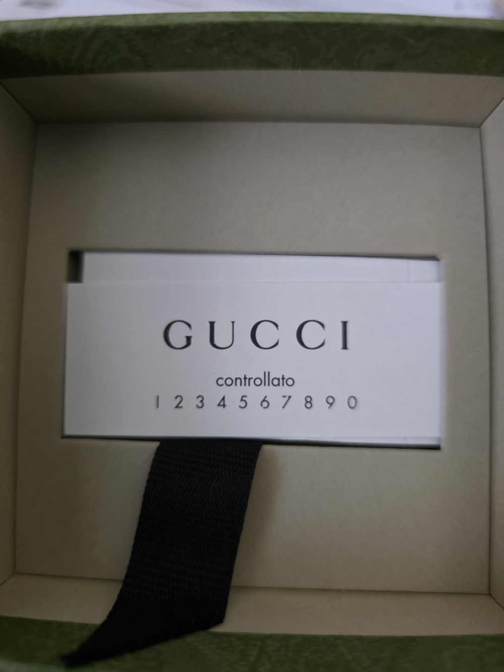 Gucci Green Embossed Gift Box with Branded Ribbon - Picture 3 of 6